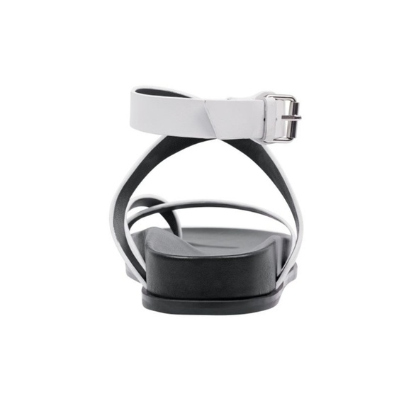 Casual Chic Marc Fisher LTD Sandals - Picture 5 of 8